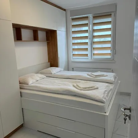Apartment Biser 5 *
